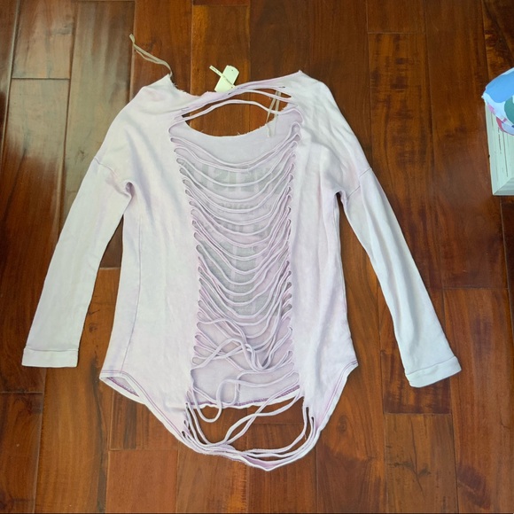 Tops - Picture 2 of 3